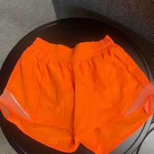 Lululemon orange shorts 4 tall